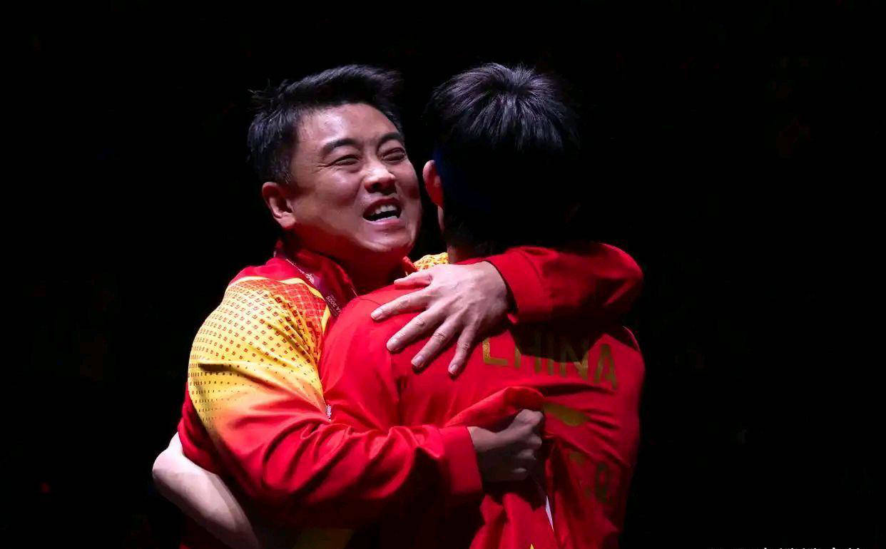 中国乒乓球队血洗波兰乒乓球队，王皓关键制胜