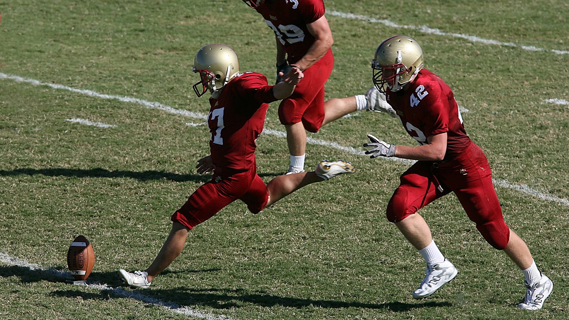 当绝境成为舞台，从老鹰决胜局擒广厦，到恩比德抢七封神，看领袖的接管艺术