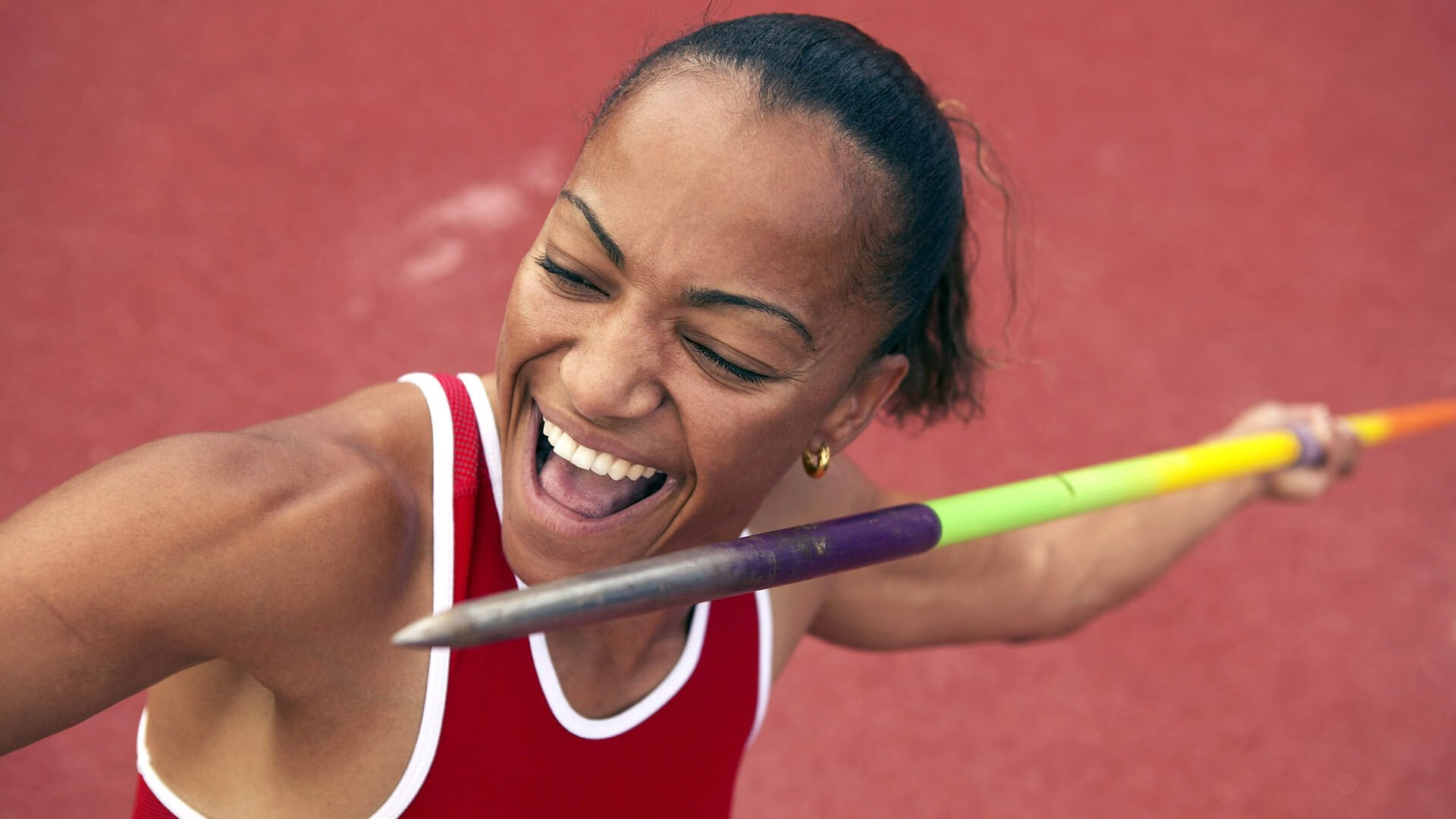 跨界竞技场，湖人轻取尼克斯，利拉德的F1接管如何点燃体育迷的激情