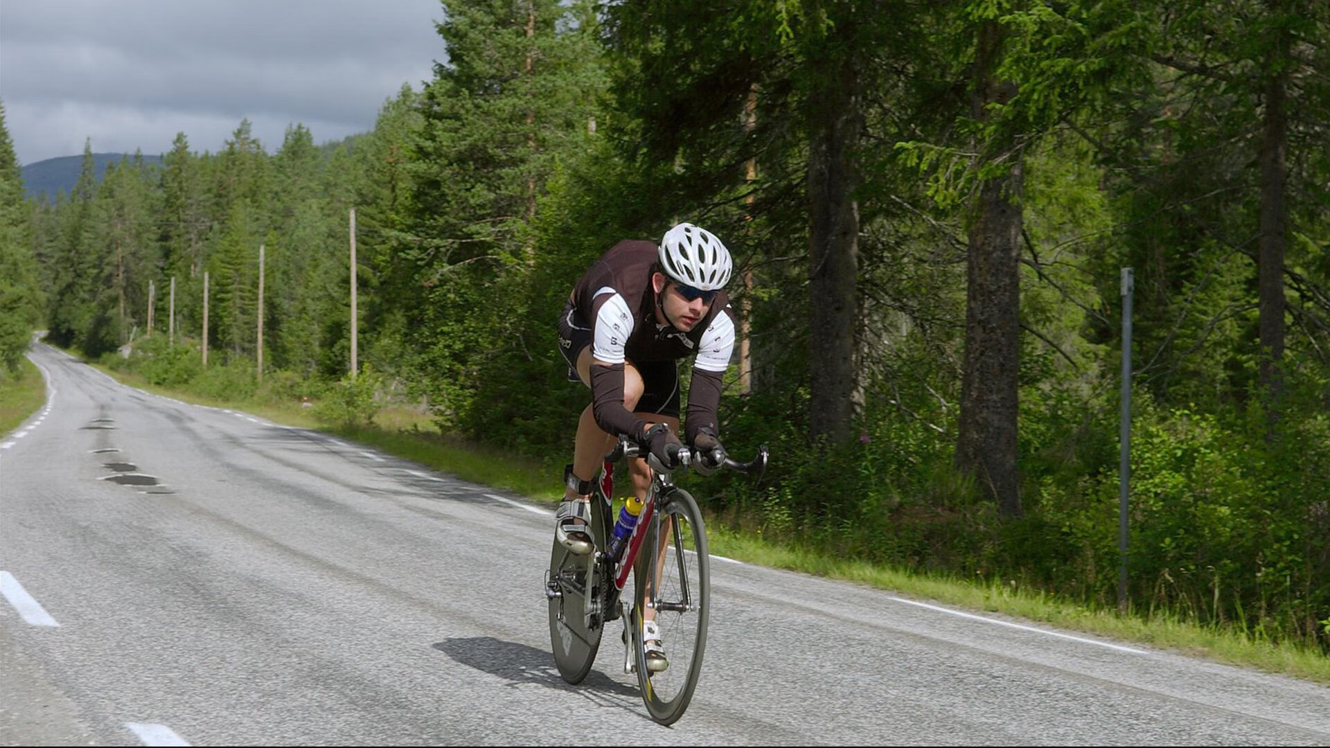 风暴眼中起舞！格列兹曼在亿万目光下完成自我救赎，一射定江山
