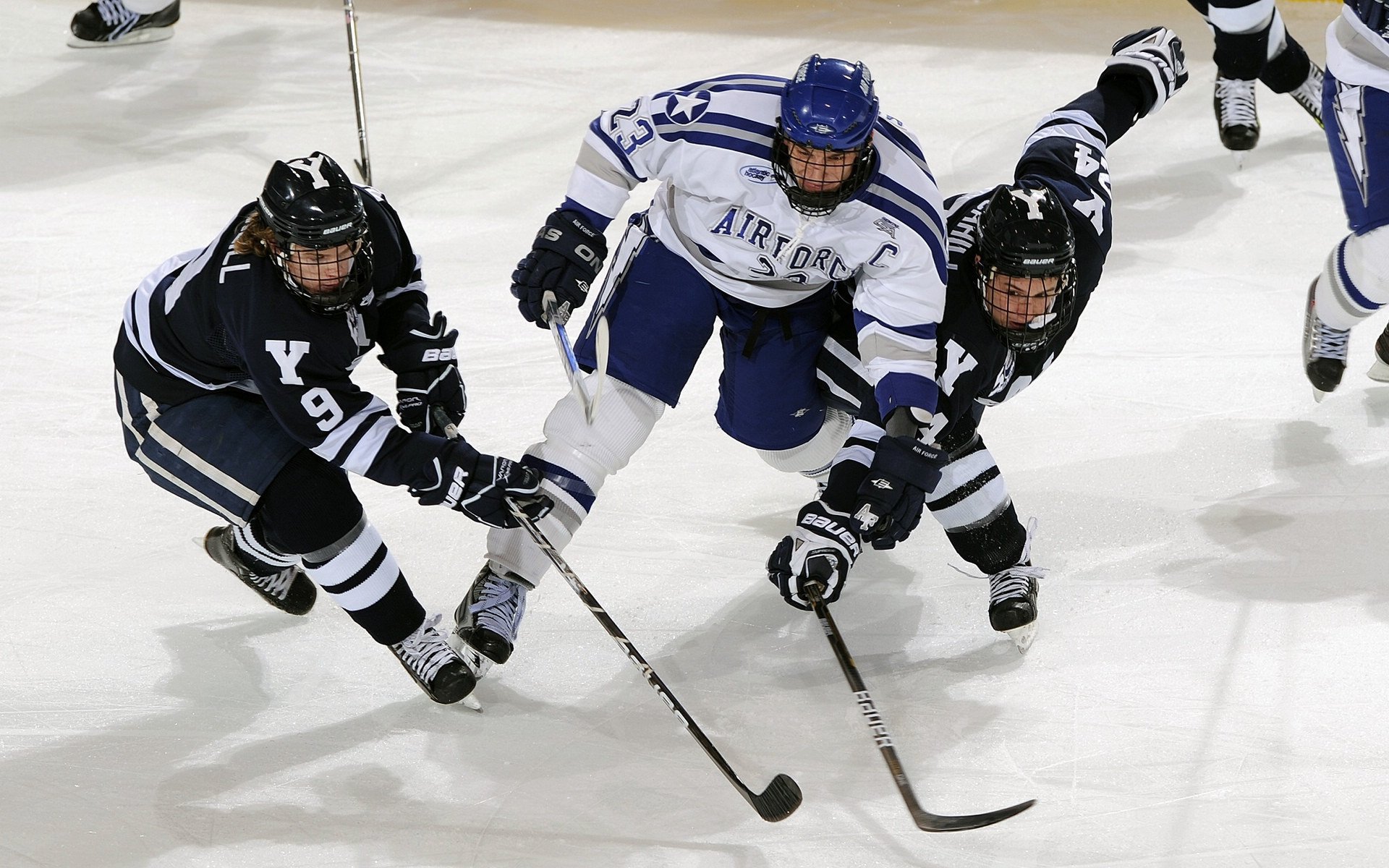 老鹰展翅撕裂广厦防线，字母哥末节封神定乾坤，一场战术与意志的终极博弈